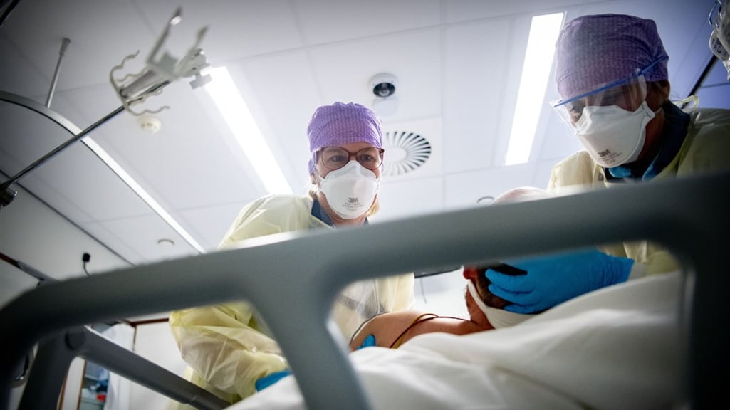 Bijna 7500 nieuwe coronabesmettingen, druk op ziekenhuizen neemt toe