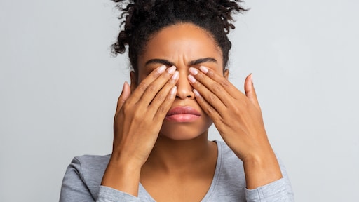 Nancy: 'Ik heb al tien jaar drukkende pijn aan mijn ogen'