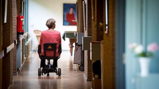 Per Nederlander gingen er vorig jaar honderden euro's meer naar zorg