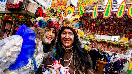 Oproep zorgbestuurder Limburg: schaal carnavalsfeesten af