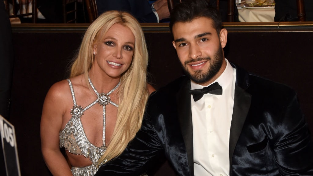 Britney Spears verklapt wie haar trouwjurk ontwerpt