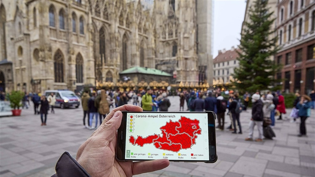 Lockdown voor ongevaccineerden in Oostenrijk: 'Net sluit zich steeds verder'