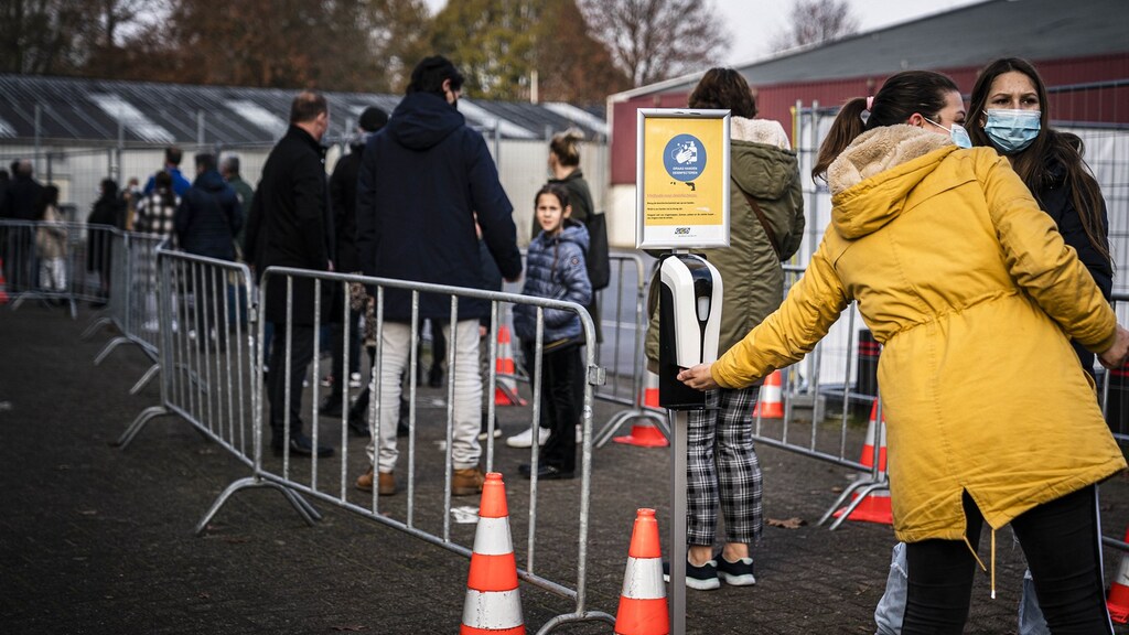 Nederland overtreft somberste verwachtingen met recordaantal besmettingen