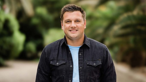 Bert gelukkig met vriendin: 'Hoop dat Delphine ons met rust laat'