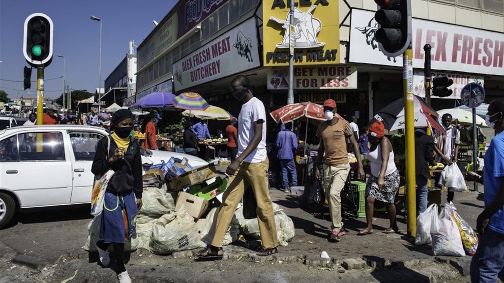 Nieuwe coronavariant Zuid-Afrika was te verwachten: heeft een vliegverbod zin?
