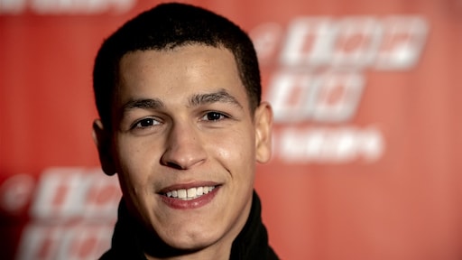 Manager Bilal Wahib grijpt in bij interview