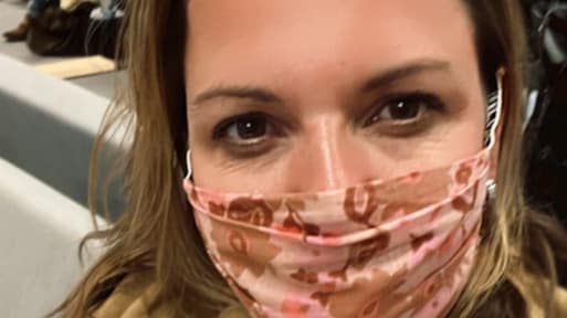 Van minuut tot minuut: Esther zat 16 uur vast op Schiphol na vlucht uit Zuid-Afrika