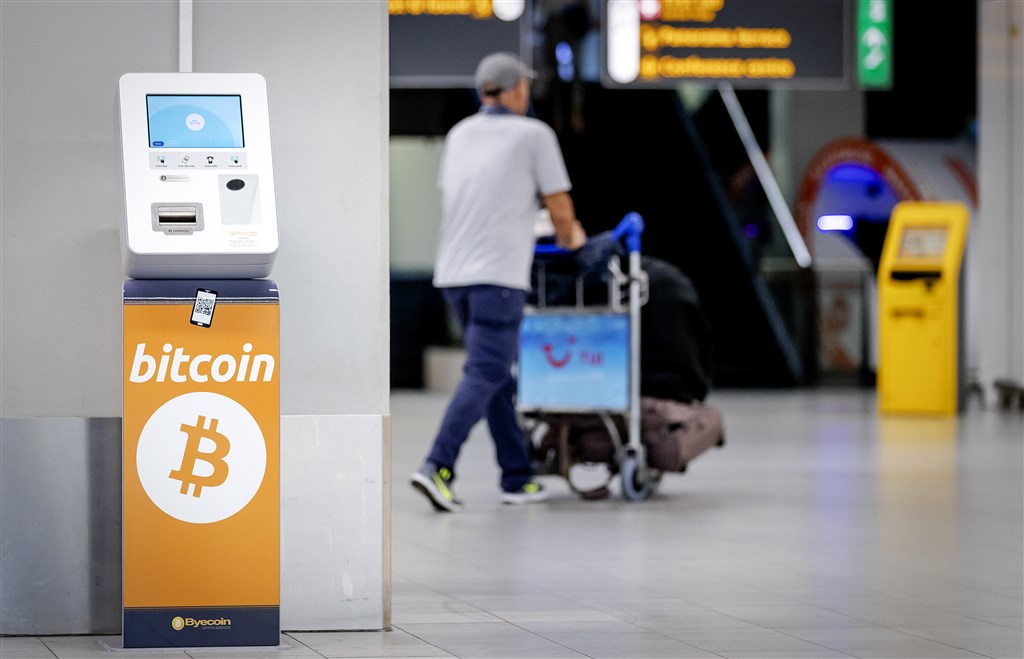 Gedupeerden oplichter Pieter J. vestigen hoop op cryptotegoeden