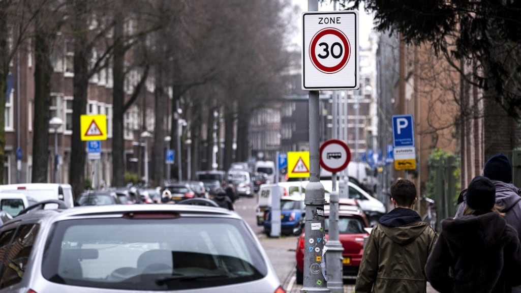 'Grote steden willen maximaal 30 km/u binnen bebouwde kom'