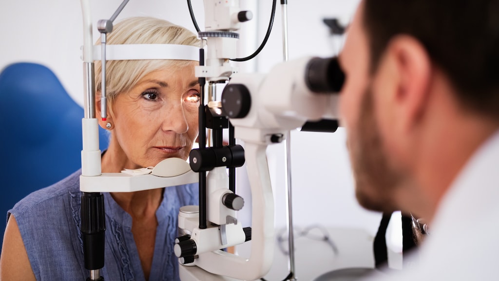 Marij wil nooit meer een operatie aan haar ogen: 'Ik kon niet werken, autorijden, niets'