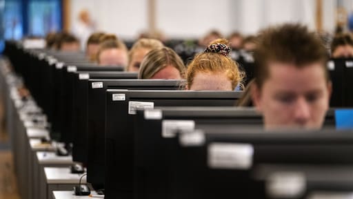 Studenten met corona maken toch tentamens: 'Hoop dat ik niemand besmet heb'
