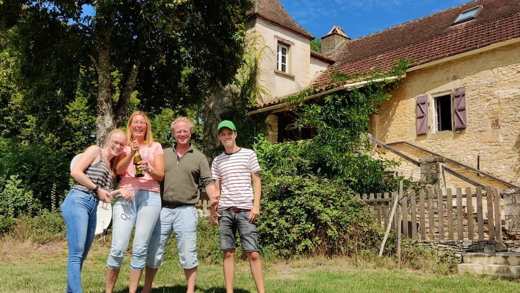 Familie Van Veen uit Ik Vertrek geeft Franse droom ondanks tegenslagen niet op