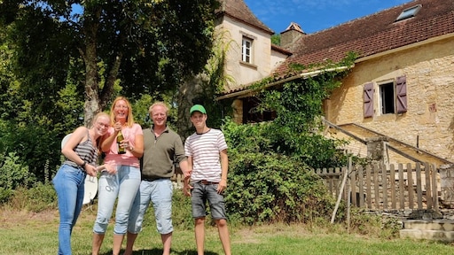 Familie Van Veen uit Ik Vertrek geeft Franse droom ondanks tegenslagen niet op