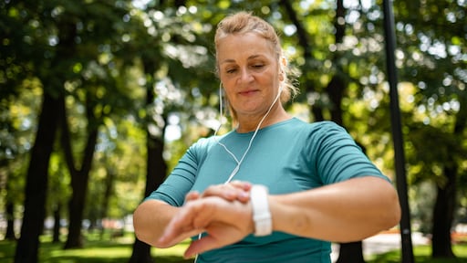 Tine: 'Volgens mijn smartwatch schiet m'n hartslag alle kanten op. Is dit zorgelijk?'