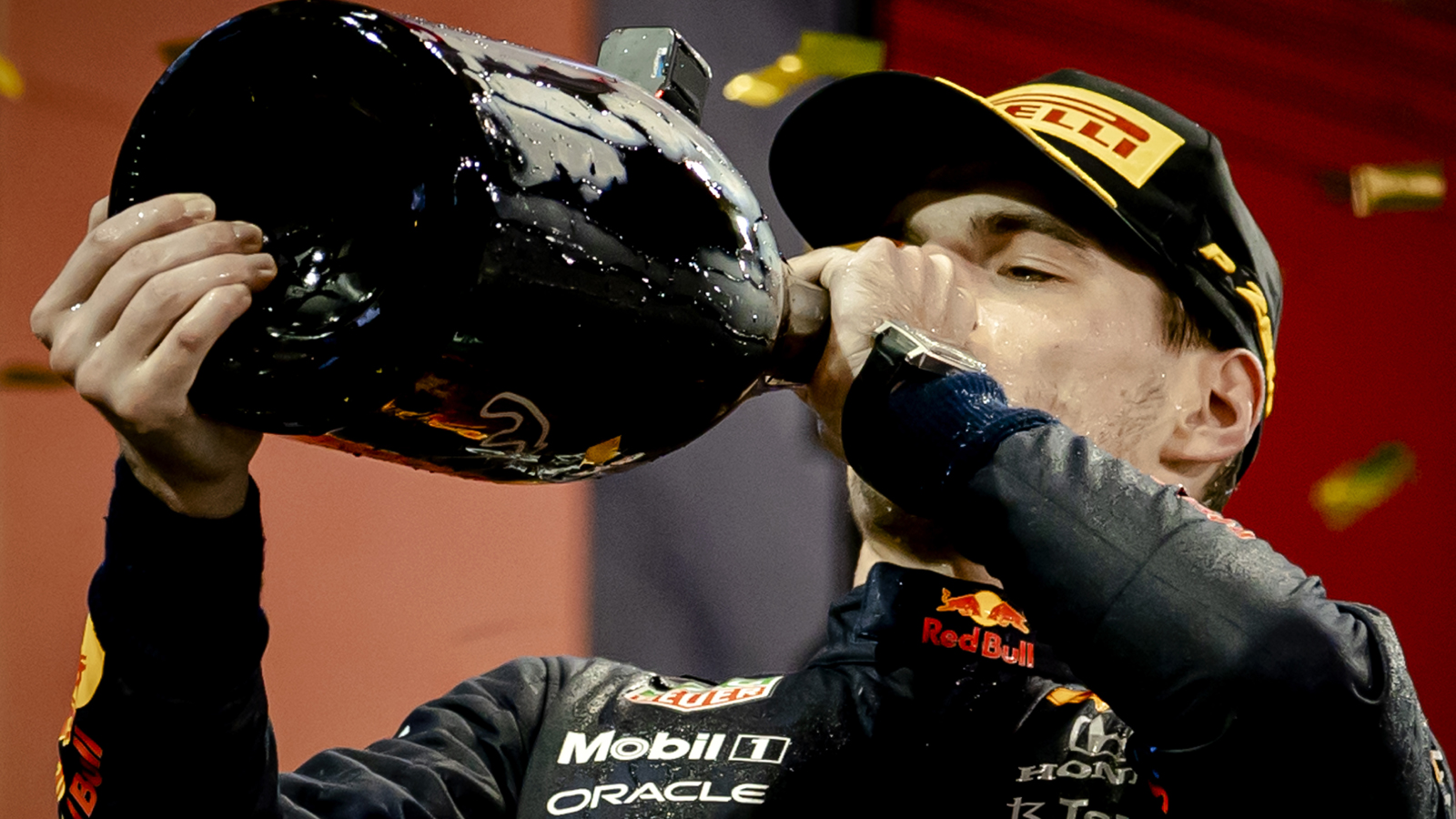 PSV en Montfort willen Max wel huldigen, maar of hij dat zelf ook wil...