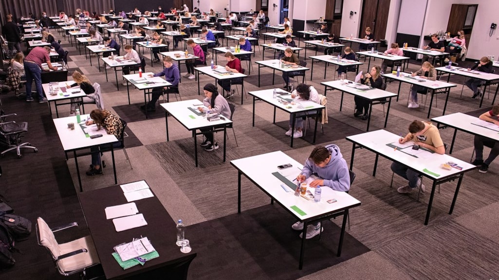 Eindexamens ook dit schooljaar in aangepaste vorm vanwege corona