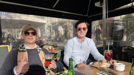 Nederlanders genieten in Spanje zonder regels: 'Alsof omikron niet bestaat'