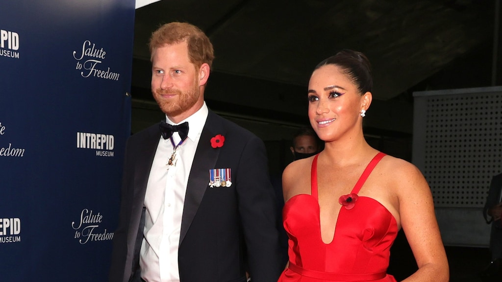 Harry en Meghan delen kerstkaart met eerste foto dochter Lilibet