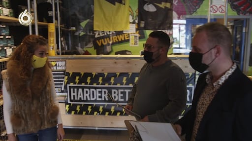 Kijkers Massa is Kassa getuige van pijnlijke flirtactie zoon Mark