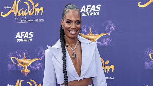 Jasmine Sendar herbeleeft traumatische jeugd: 'Nog steeds een wond'