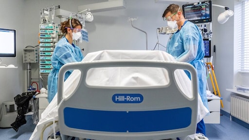 Hoe kun je de schimmel oplopen? En nog 8 vragen over Candida auris