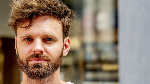 Playmate Zimra vergeeft Tim Hofman voor vrouwonvriendelijke uitspraken