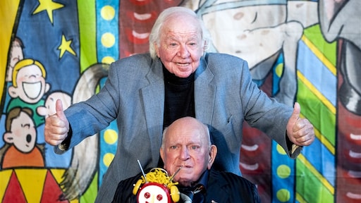 Bassie en Adriaan in diepe rouw om overlijden Hans Otjes: 'Maand met droevige berichten'