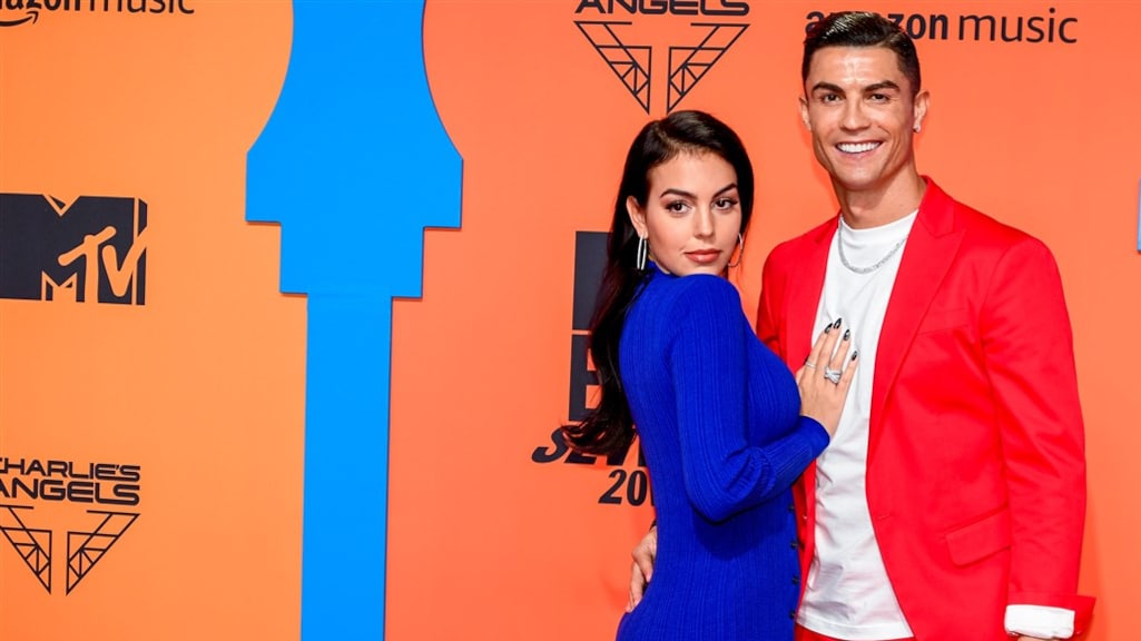 Cristiano Ronaldo vraagt vriendin Georgina Rodríguez ten huwelijk met gigantische ring
