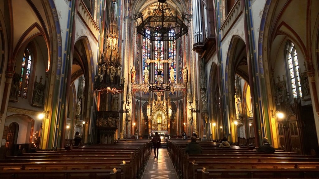 'Katholieken in Nederland veel progressiever dan leiding kerk'