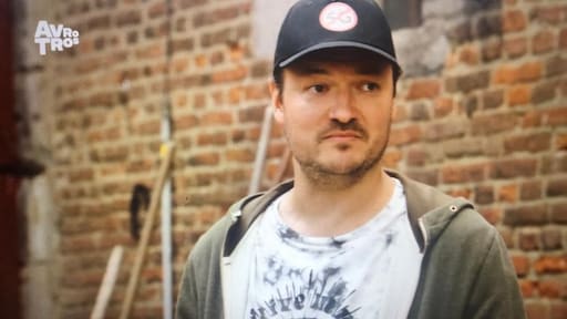 Kijkers genieten van Jeroen Woe als wappie in Flikken Maastricht