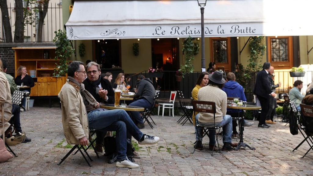 Deze landen laten coronamaatregelen los: 'Tijd om dansje te wagen'