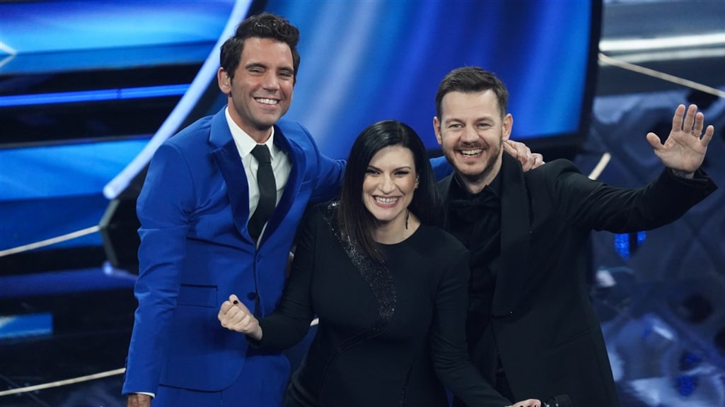 'Presentatoren songfestival gekozen vanwege bekendheid én talenkennis'