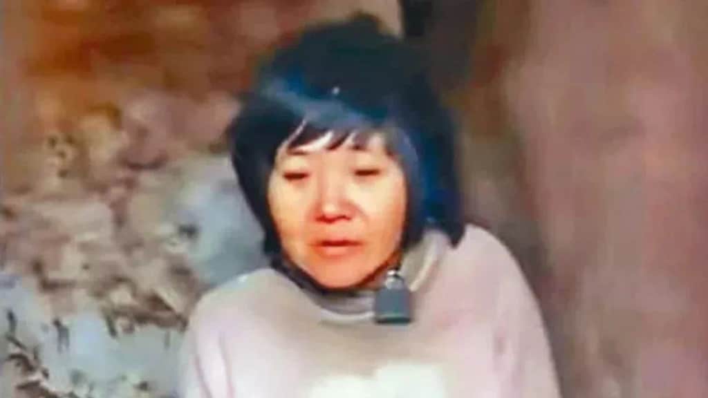 Schok in China om beelden vastgeketende vrouw: 'Gebruikt om kinderen te baren'