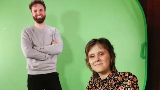 Tim Hofman 'proost' op Kiki uit Over Mijn Lijk: 'Zijn er weinig zo dapper'