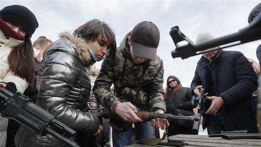 Rusland valt Oekraïne aan, waarom vecht de NAVO niet mee?