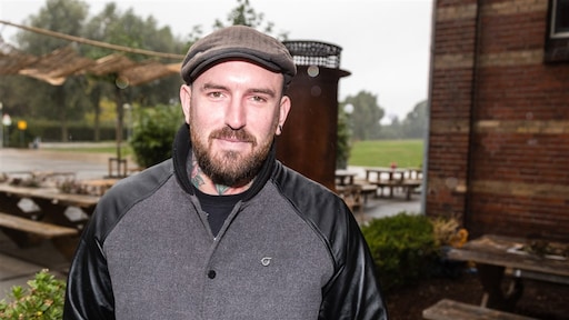 Ben Saunders opgenomen in ziekenhuis: 'Pijn werd steeds erger'