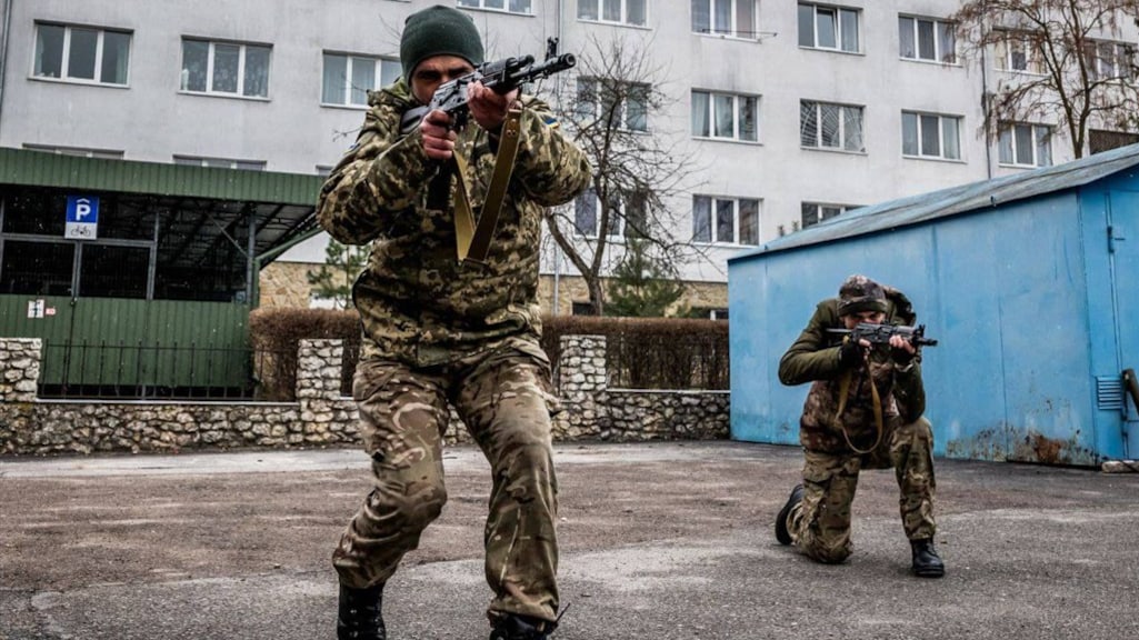 Nederlanders willen vechten in Oekraïne: 'Ik ben fit en sterk, nietsdoen is geen optie'