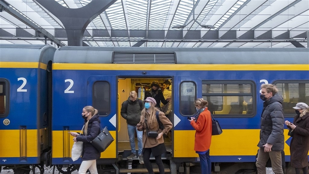 Kabinet wil per 23 maart de laatste coronaregels afschaffen