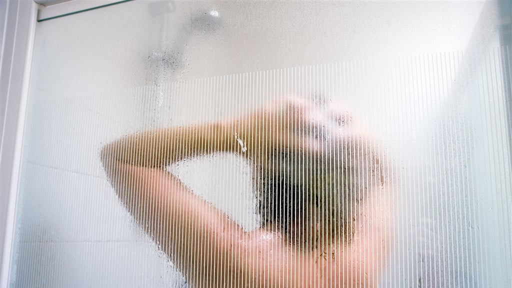 Korter douchen scheelt tientjes per jaar (en nog 4 bespaartips)