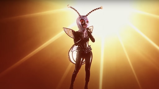 Deelnemer The Masked Singer stikt tijdens optreden