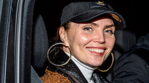 Kim Feenstra fotografeert zichzelf in verrassende fotoserie