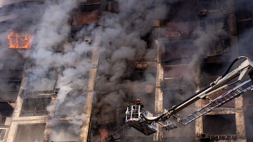 De bommen vallen nu vaak in de hoofdstad: 'Strijd om Kiev is nu echt ontbrand'