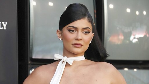 Kylie Jenner heeft het 'mentaal moeilijk' na geboorte zoontje