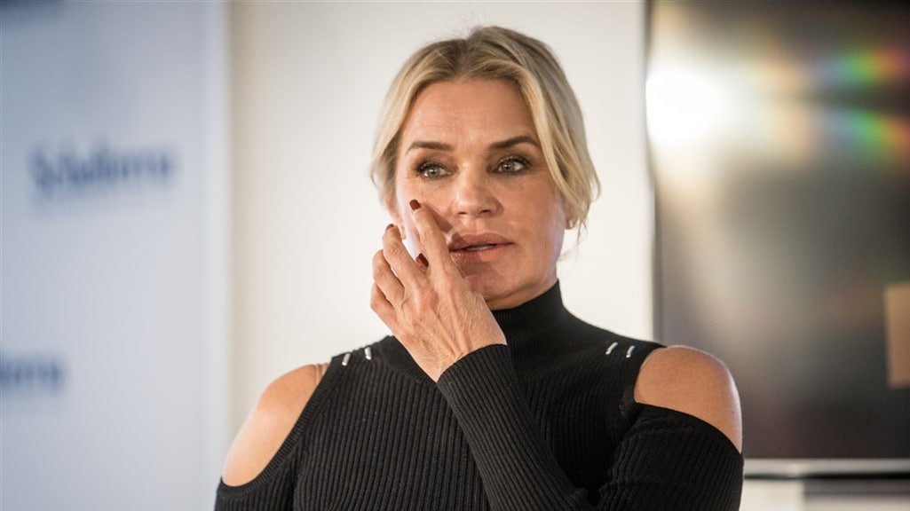 Yolanda Hadid onder vuur vanwege neuscorrectie dochter Bella op 14-jarige leeftijd