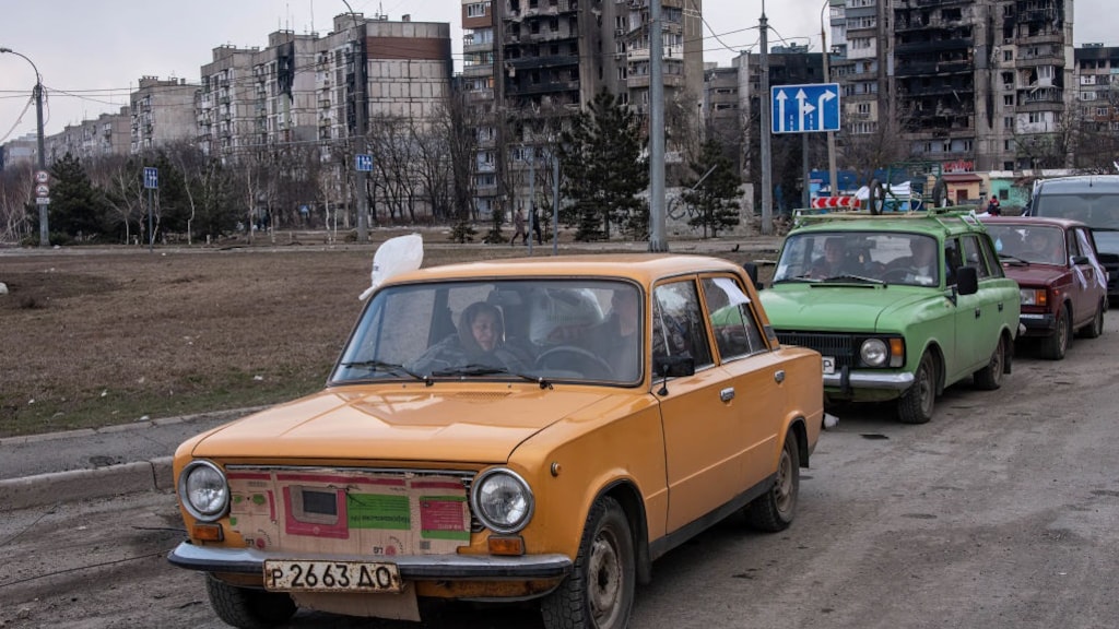 Russen bombarderen school in Marioepol met 400 mensen in schuilkelder