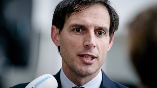 Hoekstra: voorlopig geen EU-sancties voor Russische energie