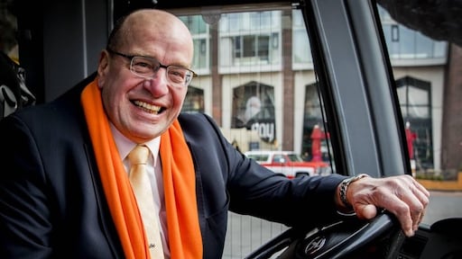 Fred Teeven gaat Oekraïense vluchtelingen naar Nederland rijden