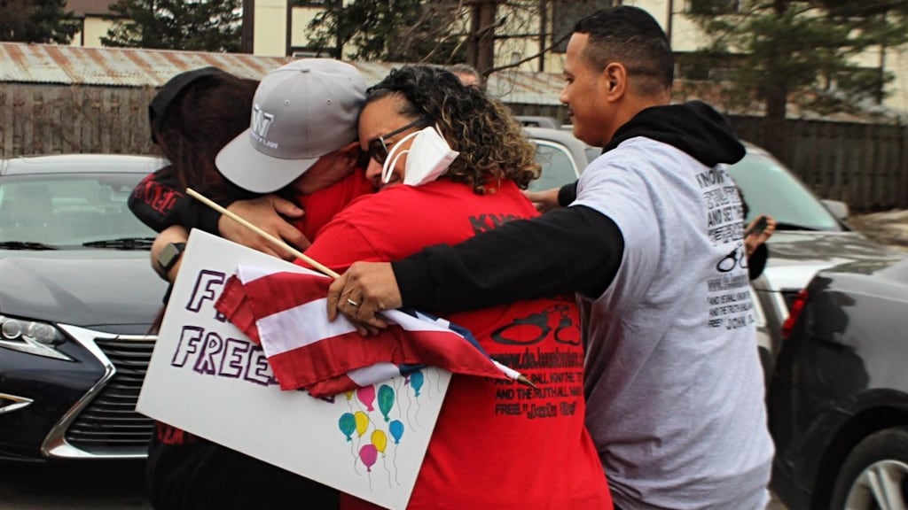 Amerikaanse broers vrijgesproken, zaten bijna 25 jaar onterecht vast