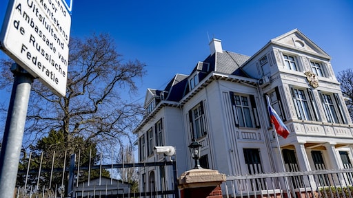 '17 Russische spionnen uitzetten is drastische en ongebruikelijke stap'