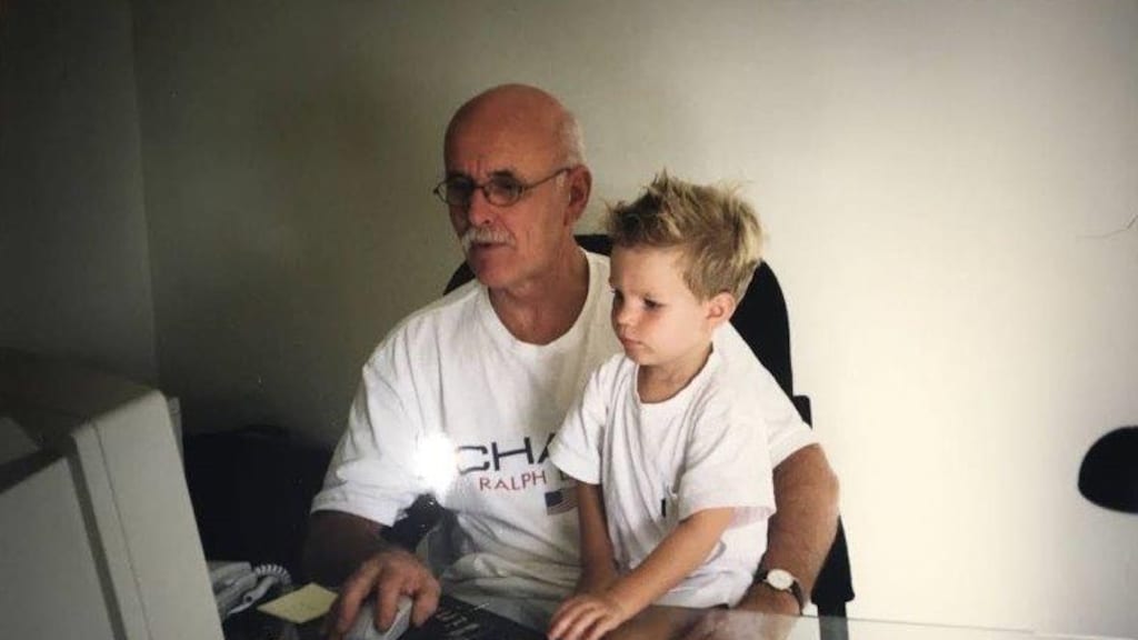 Bart met zijn kleinzoon in het jaar 2000